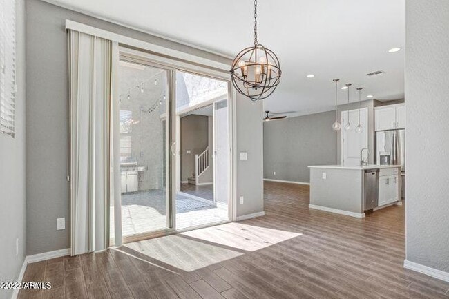 Building Photo - 2048 S Agnes Ln