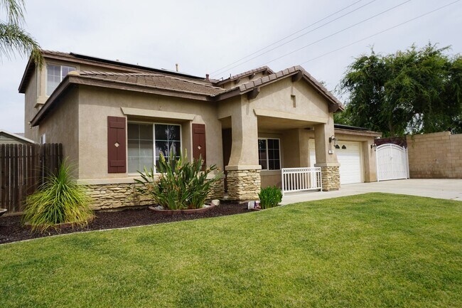 Building Photo - Stunning Home in Northwest Bakersfield!