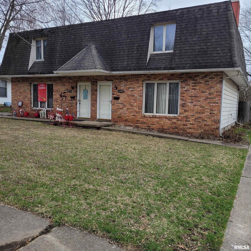 2200 E Hazel Dell Rd, Springfield, IL 62703 Townhome Rentals in