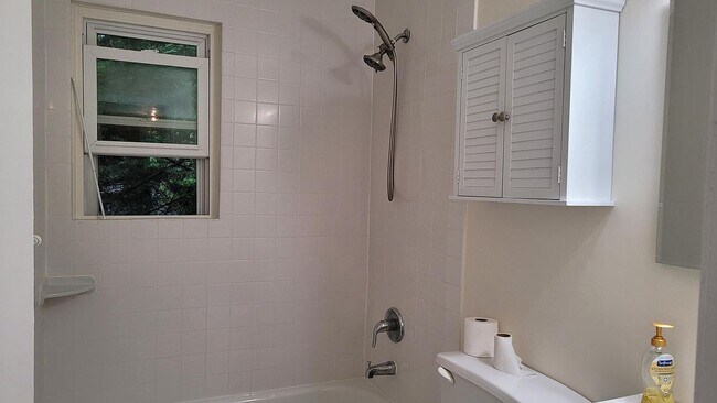 Foto del edificio - 52 Shady Ln