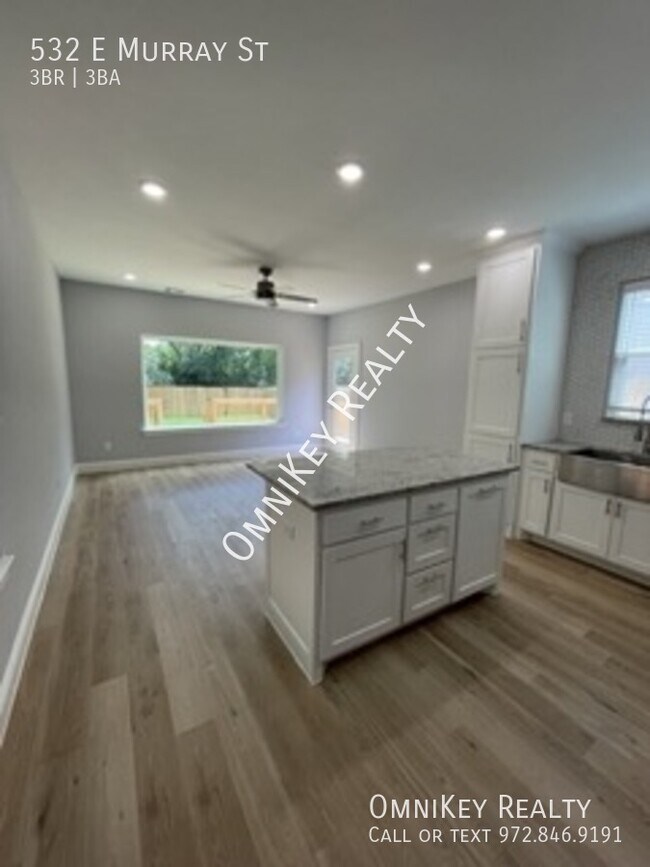 Foto del edificio - 532 E Murray St