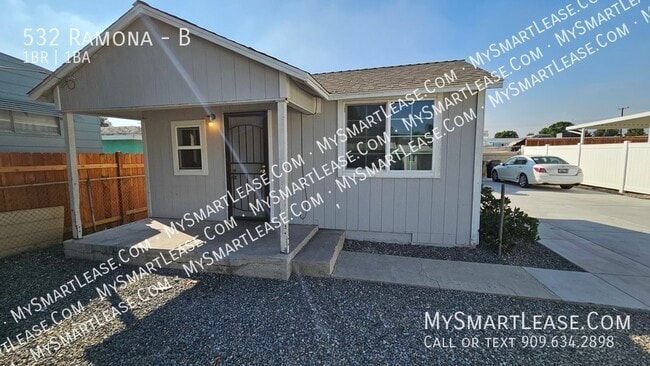 Building Photo - 532 Ramona Unit B