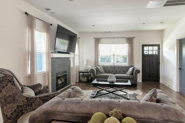 Photo - 3203 Anderson Pl Apartment