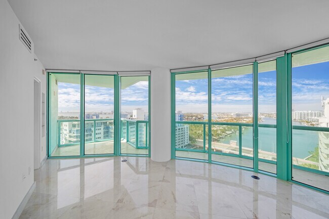 Foto del edificio - 6000 Indian Creek Dr