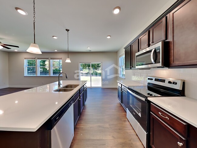 Foto del edificio - 639 Carnaby Ln