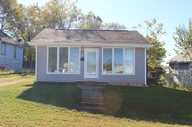 Building Photo - 1013 Glider Ave