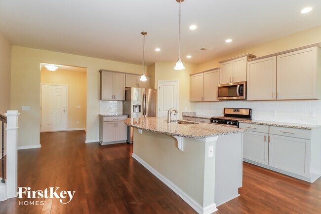 Building Photo - 458 Sanctuary Park Dr