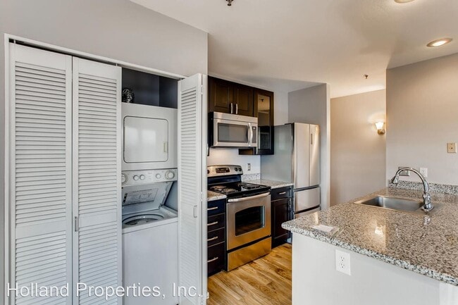 Building Photo - 1 br, 1 bath House - 330 NW Uptown Ter. Un...