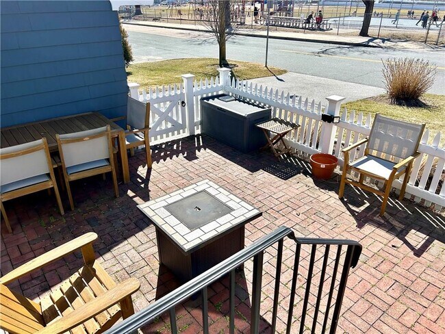 Building Photo - 83 Friendship St