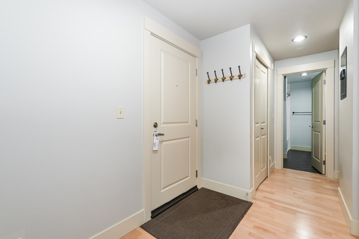 Primary Photo - 22910 90th Ave W