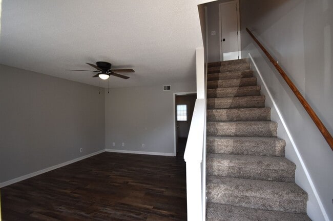 Building Photo - 3264 Tower Dr