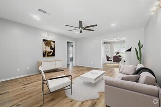 Building Photo - 2104 W Lotus Ave
