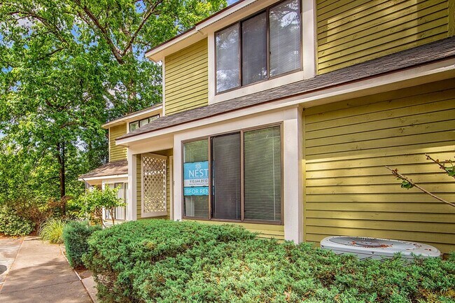 Building Photo - Cozy 2bd/2ba Townhome Nest in Watersedge