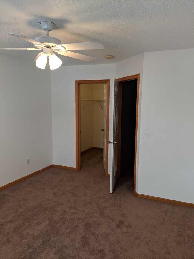 Foto del edificio - 14220 Xenon St NW