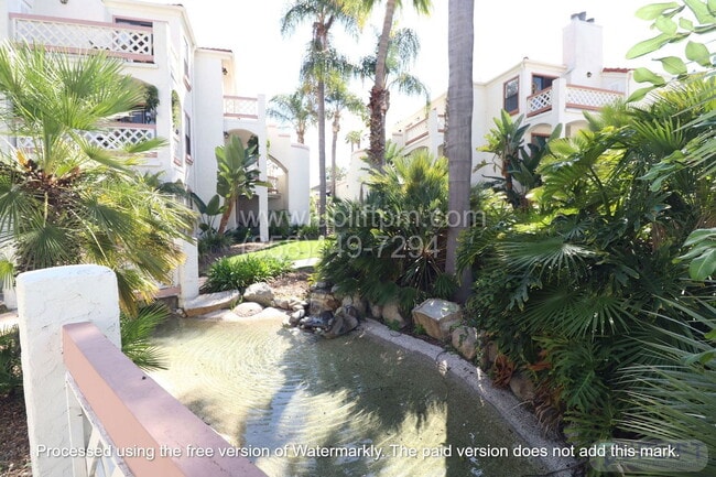 Foto del edificio - 9356 Twin Trails Dr