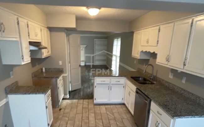 Foto del edificio - 7089 Cobblestone Dr