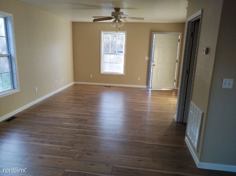 Foto del edificio - 2 br, 1 bath House - 51 Little Blvd