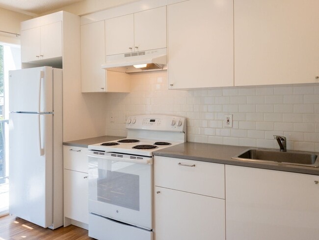 Foto del edificio - Tranquil 1BR/1BA Updated Unit! Tam Valley!...