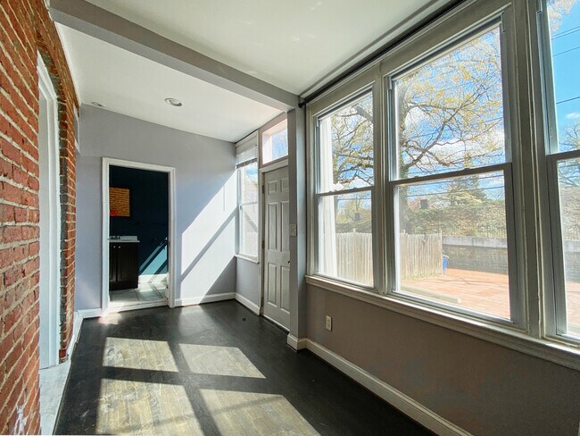 Foto del edificio - 2519 N Capitol St NE