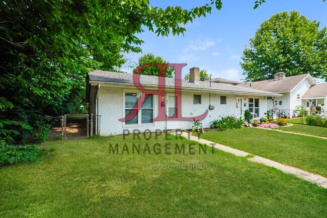 Foto del edificio - 1662 Hillcrest Ave
