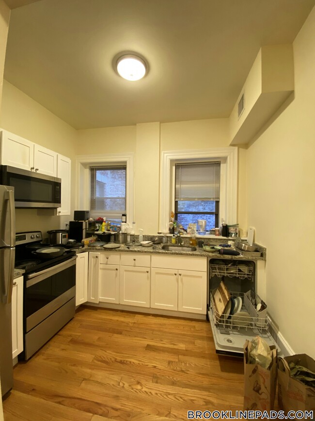 Foto del edificio - 1463 Beacon St