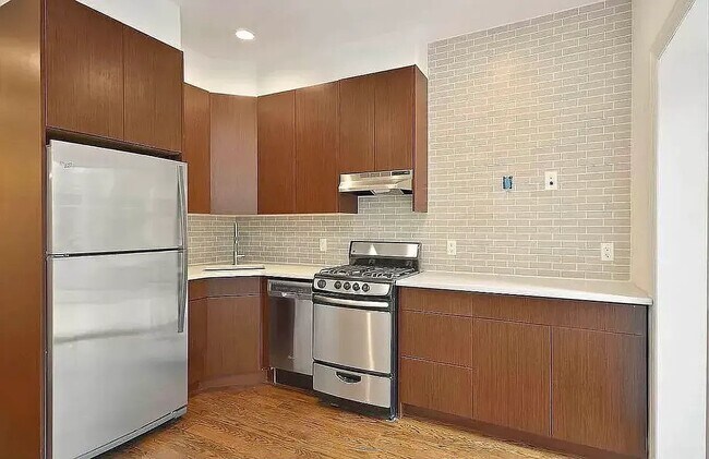 Foto del edificio - 407 E 6th St