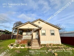 Building Photo - 691 Tamarack Dr