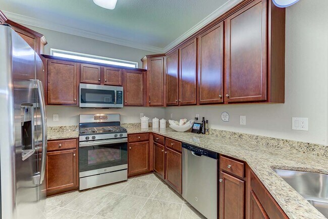 Building Photo - 17849 Woodland Ct