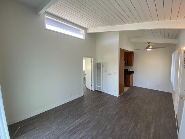 Foto del edificio - 3538 Keystone Av