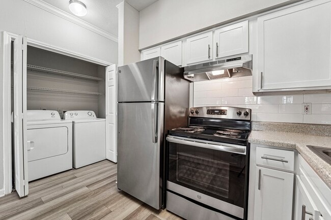 Building Photo - Sagewood at Westchase
