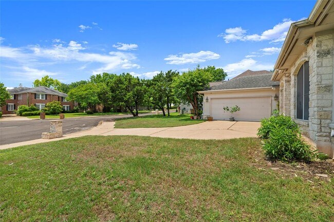 Foto del edificio - 1212 Shannon Oaks Trail