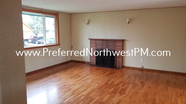 Building Photo - 1305 W 17th Ave