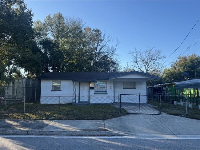 Photo - 2208 W 13th St Apartment