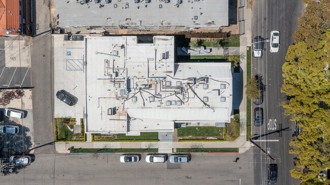 Foto aérea - 1276 W 29th St