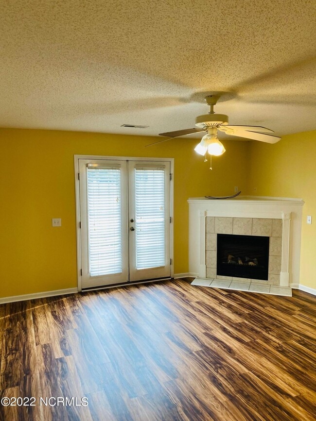 Building Photo - 1215 Westridge Ct