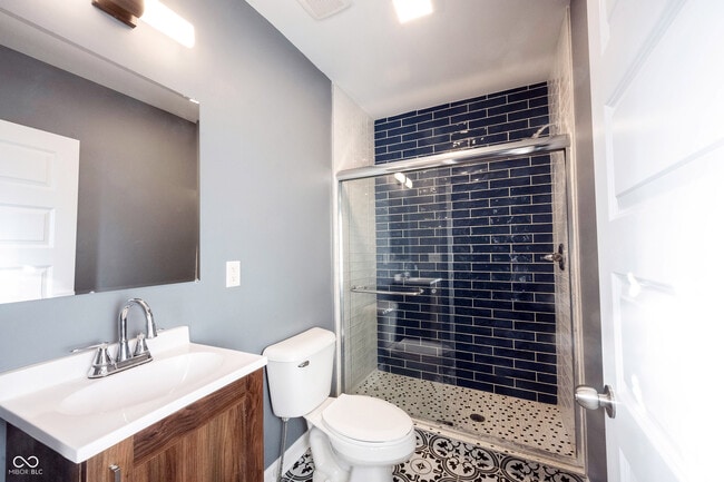 Foto del edificio - 3157 E Washington St