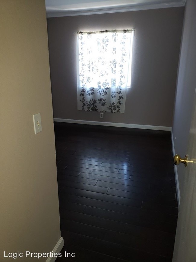 Building Photo - 3 br, 2.5 bath House - 1329 W. Latham
