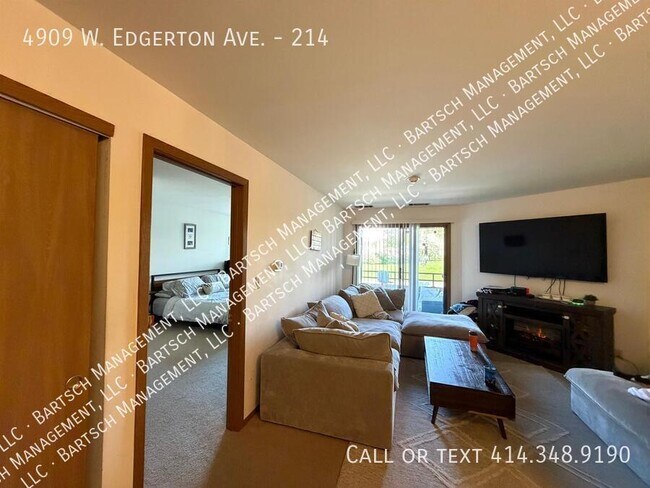 Foto del edificio - 4909 W Edgerton Ave