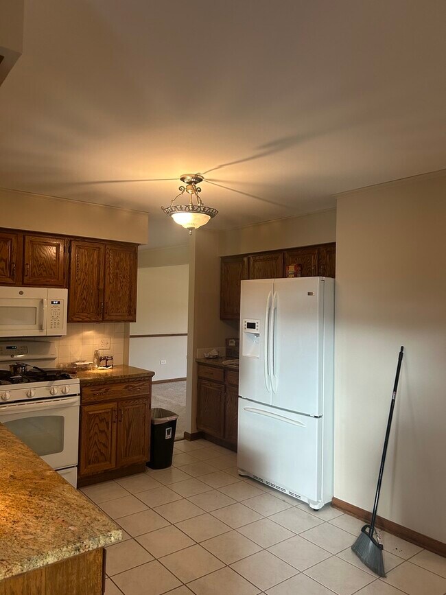 Foto del edificio - 527 Springwood Ln