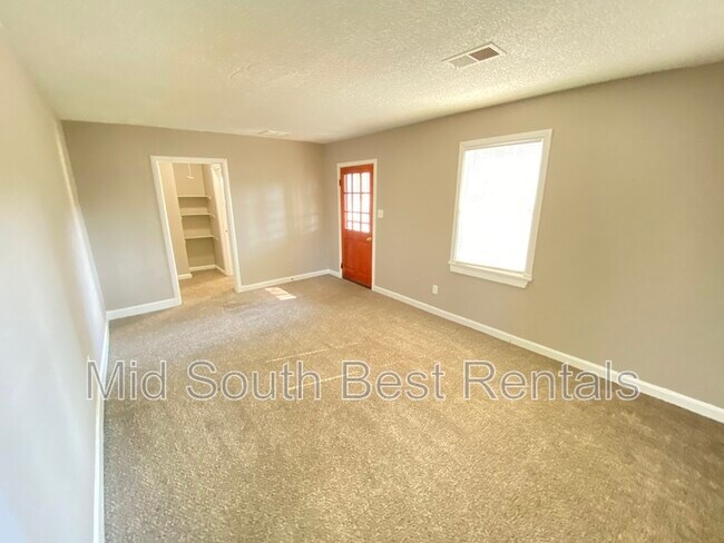 Building Photo - 2712 Frisco Ave
