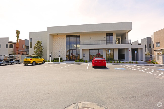 Oficina de arrendamiento - Empire