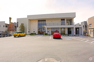 Building Photo - Empire