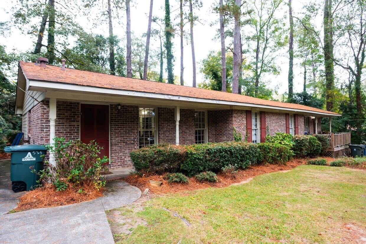 Foto del edificio - 535 Godfrey Ln