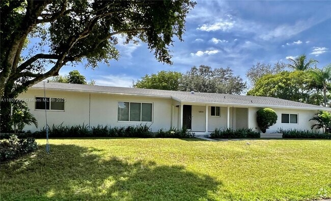 Building Photo - 5800 SW 100th St