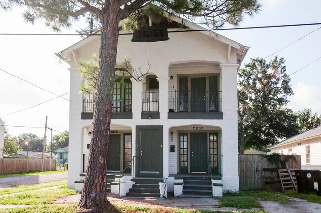 Building Photo - 2933 Pine St