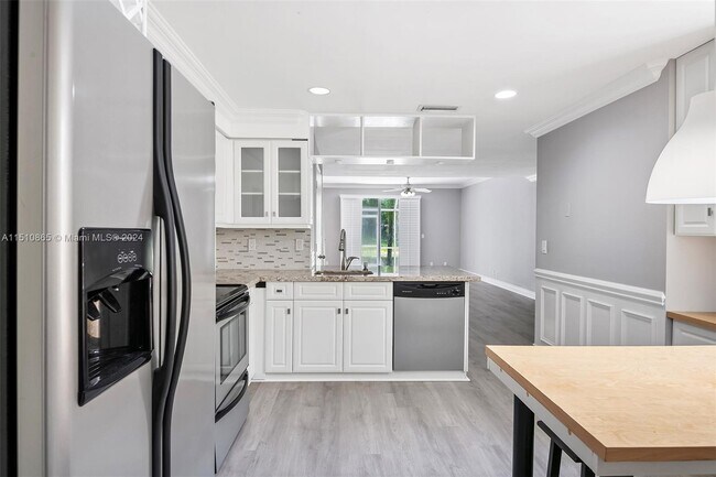Building Photo - 1324 Veracruz Ln