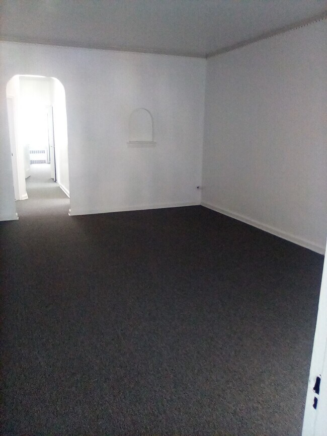 Foto del edificio - 626 Remsen Ave
