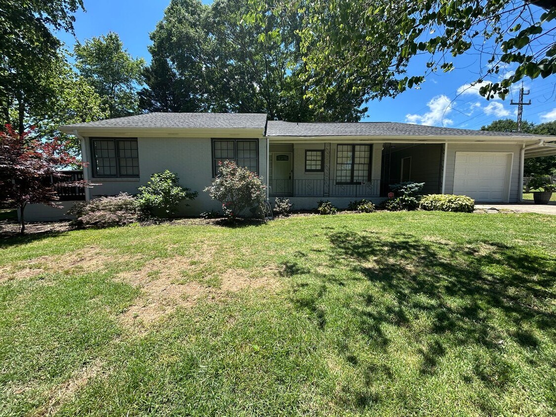 Primary Photo - Cozy & Stylish 2-Bed, 2-Bath Home with Fro...