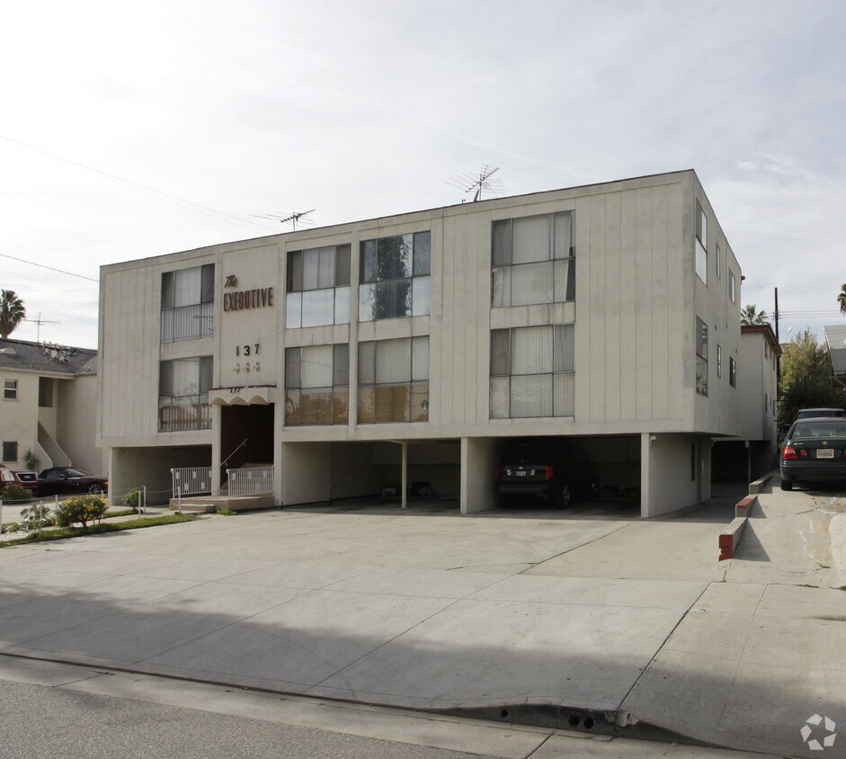 Building Photo - The Executive