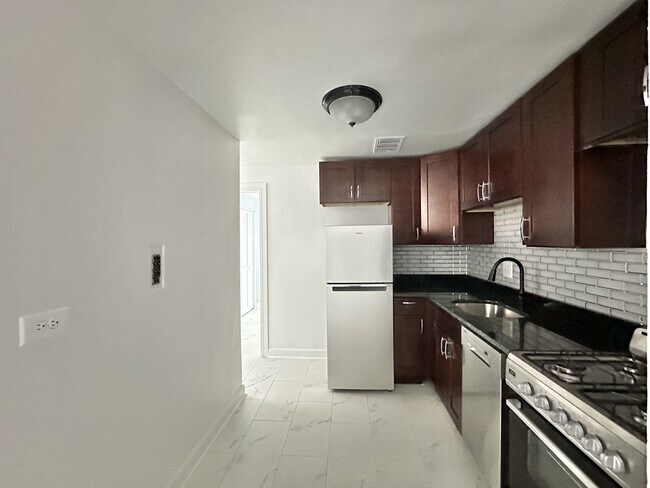 Foto del edificio - 6709 N California Ave